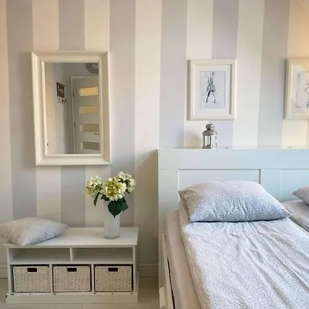 Aura Torunska 15 アパート *